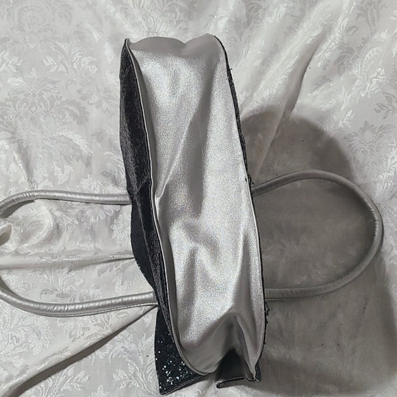 Sequins Kitty Bag - Picture 7 of 16